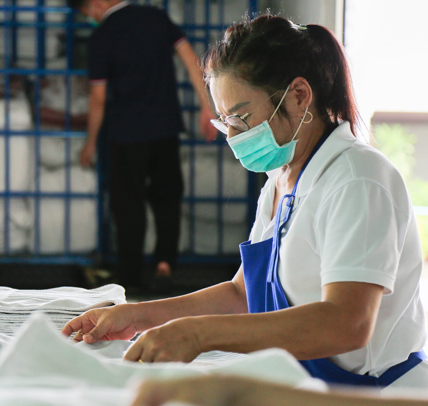 Wash and Fold Laundry Service with 24-hour Turnaround Available Wash and Fold Laundry Service with 24-hour Turnaround Available